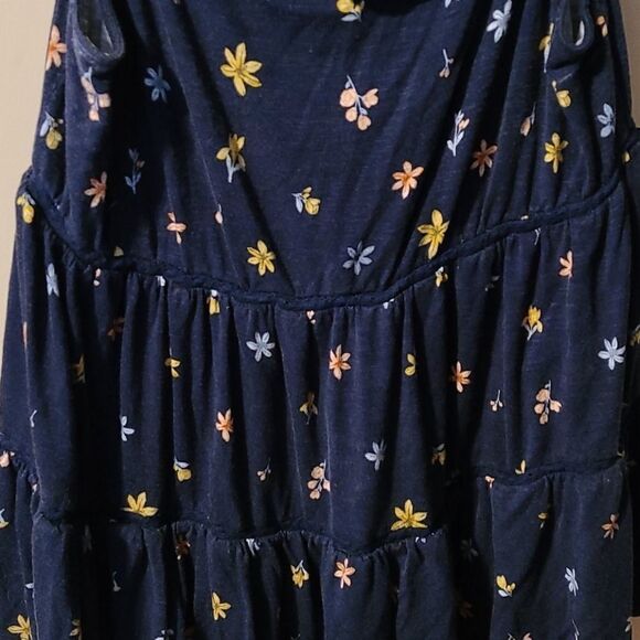 Torrid top  - Picture 2 of 3